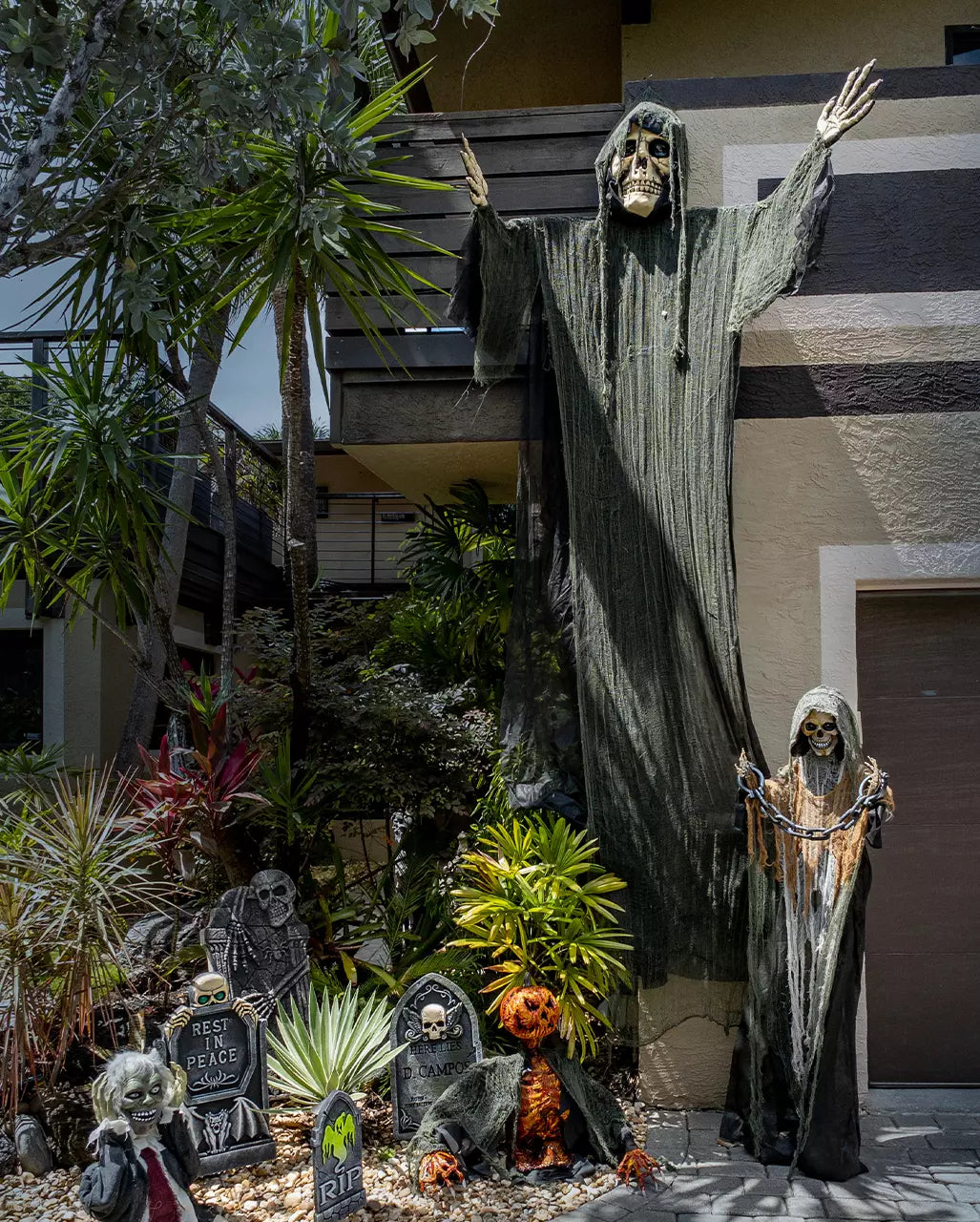 Giant Grim Reaper Hanging Decoration With Light 366cm